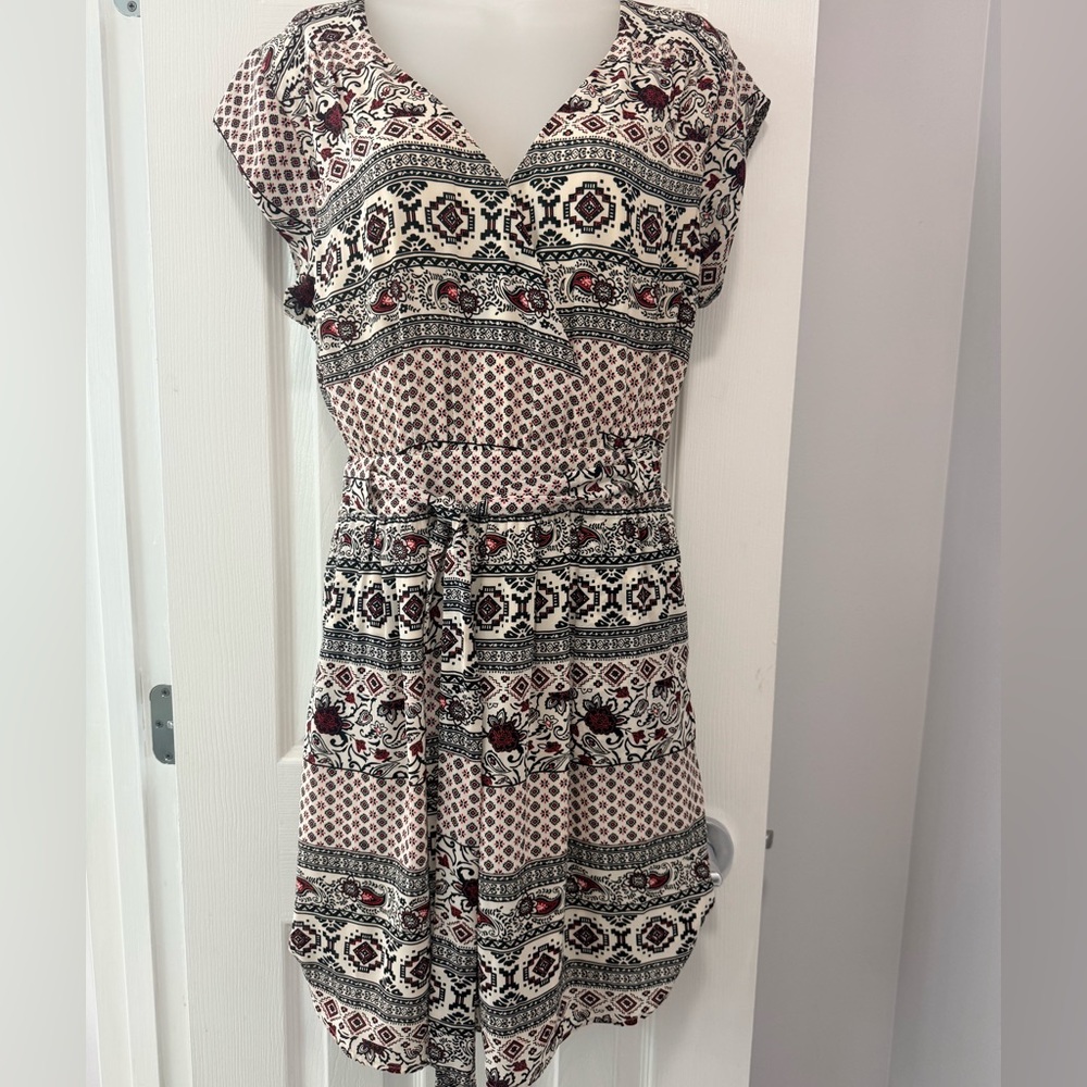 DR2 by Daniel Rain Patterned V-Neck Dress